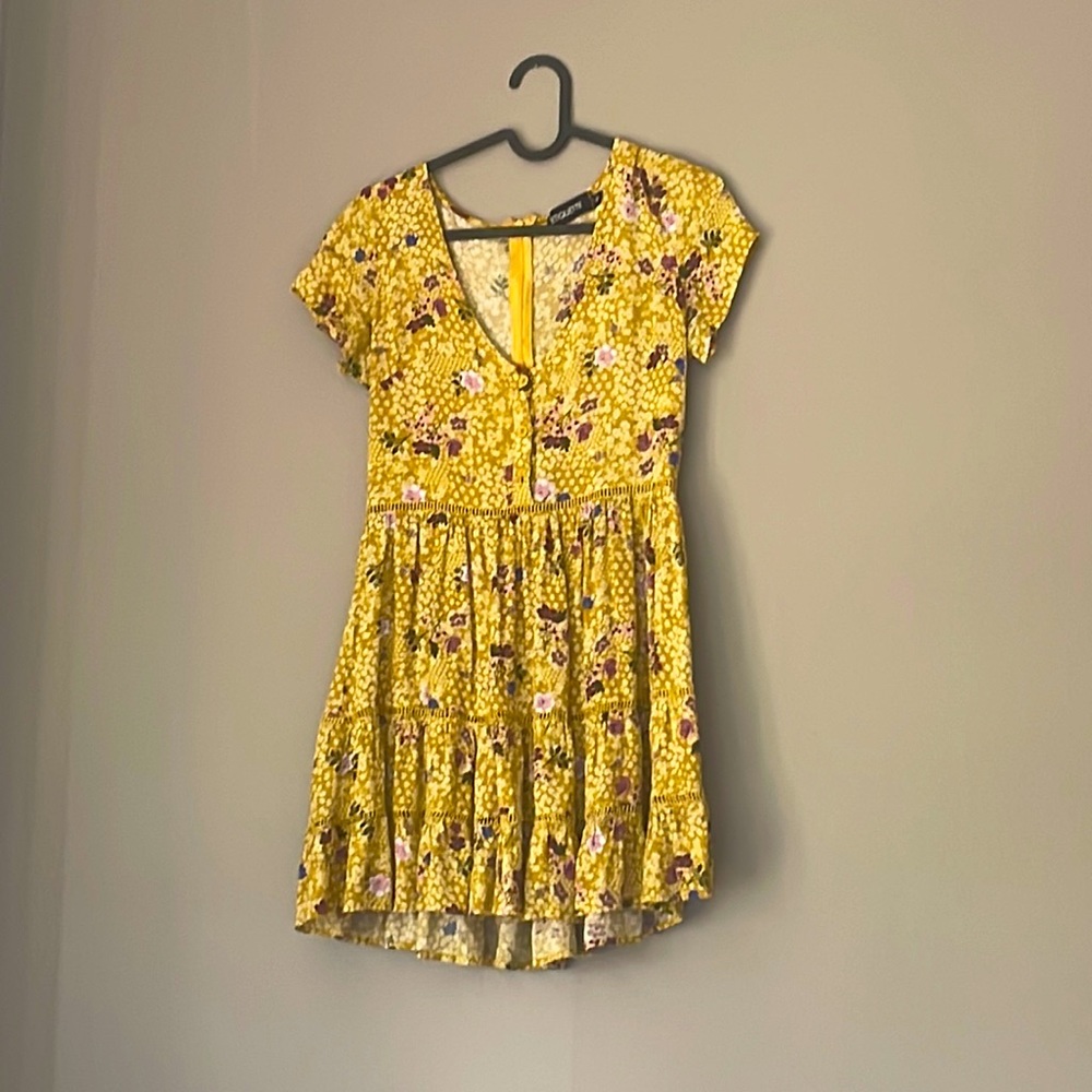 Short, floral, babydoll dress. Worn twice.